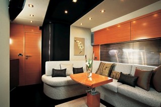 ATLANTIS 54  -  Lower Salon